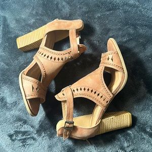 REPORT peep toe cutout heels